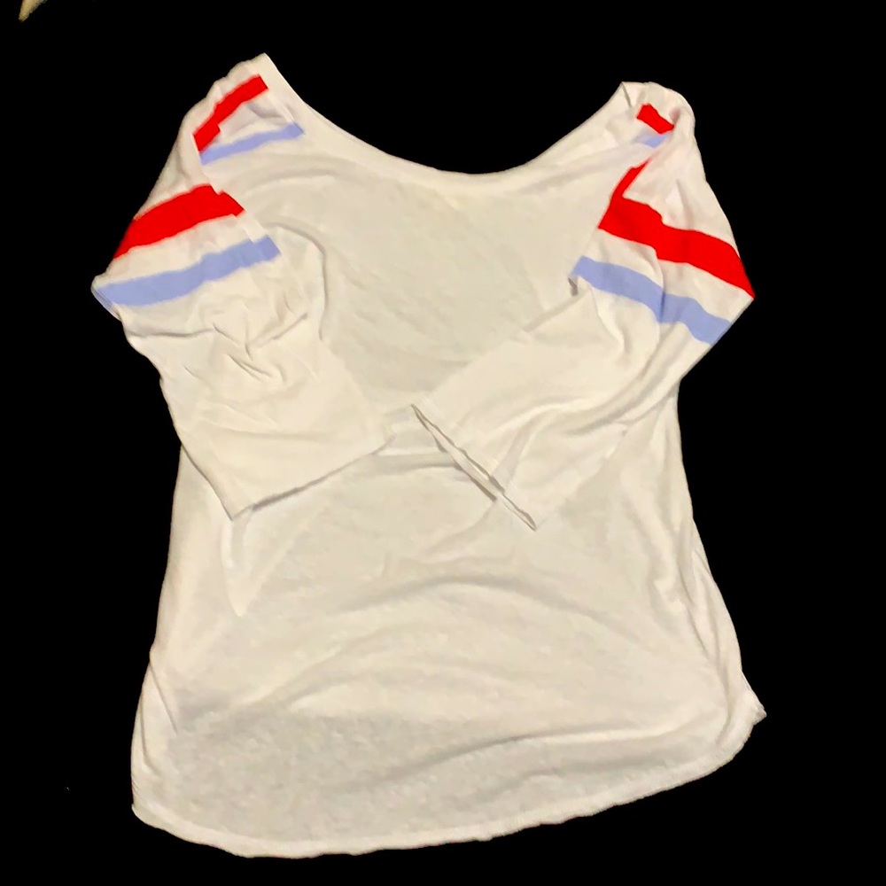 Woman’s 3/4 length sleeve shirt.